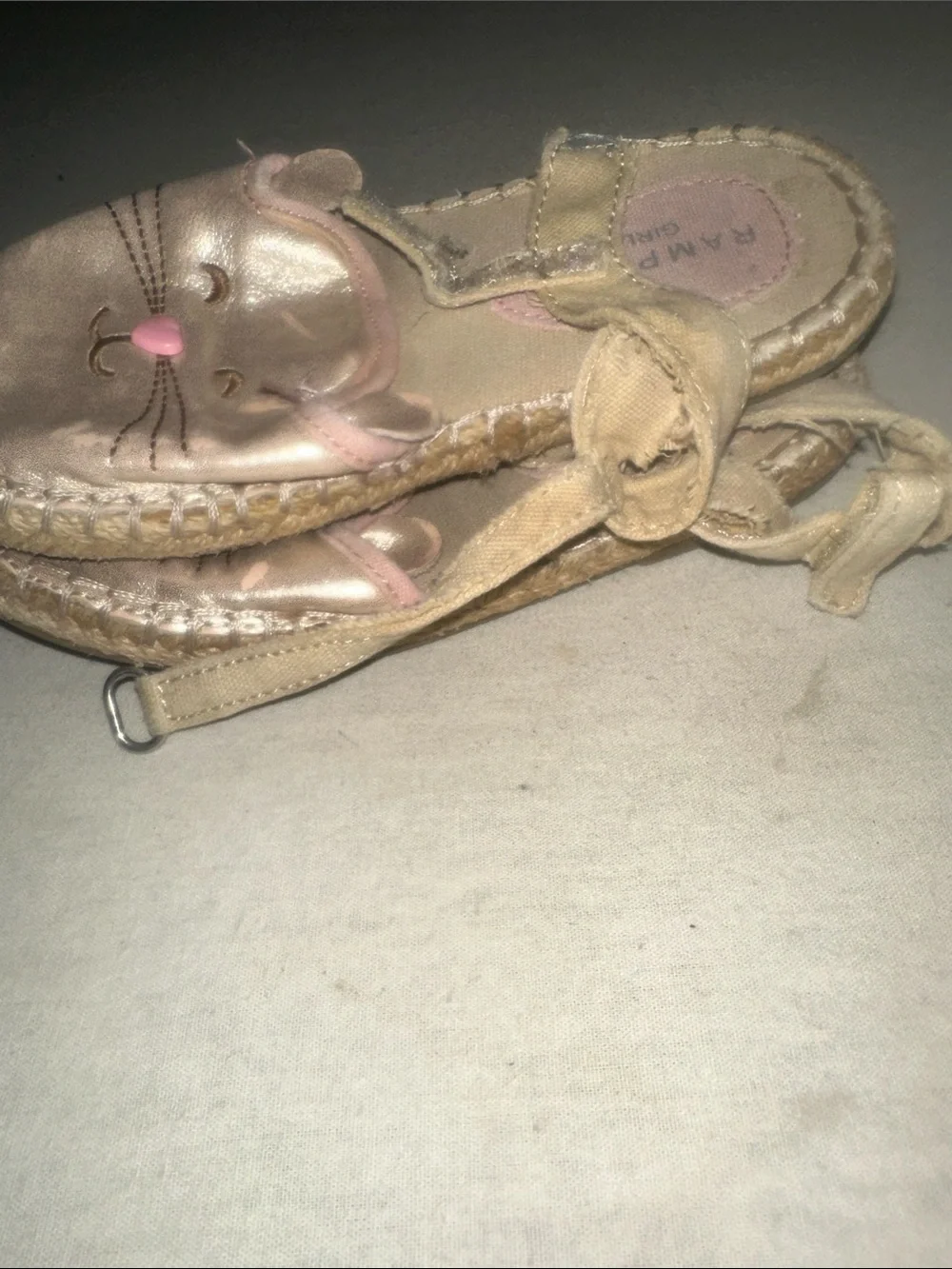 Kids Size 10 Rampage Metallic Pink Cat Face Sandals